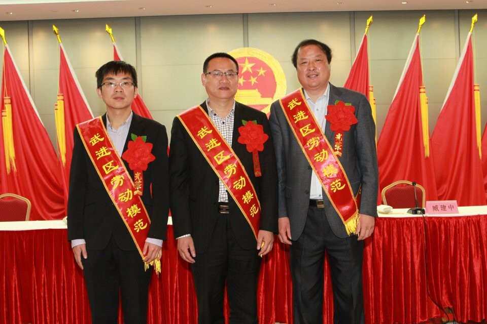 ��;���ʹ���-��Ӫ��ȫ,����һ·�ɳ�