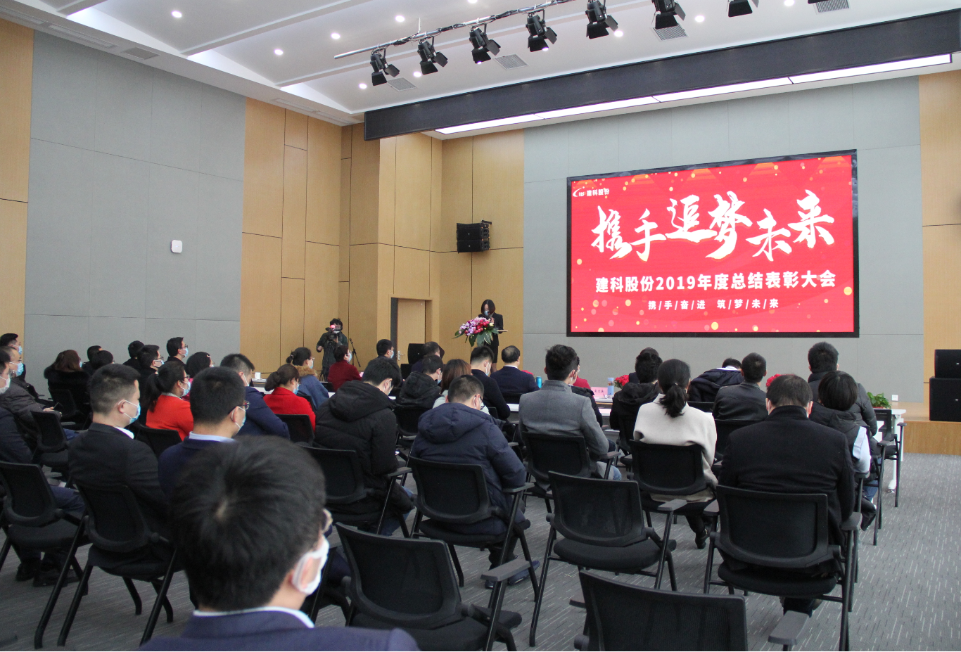 ��;���ʹ���-��Ӫ��ȫ,����һ·�ɳ�